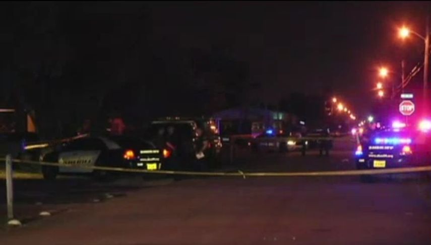 La balacera se registró fuera de una casa en S.W. 22nd Street 45th Avenue.