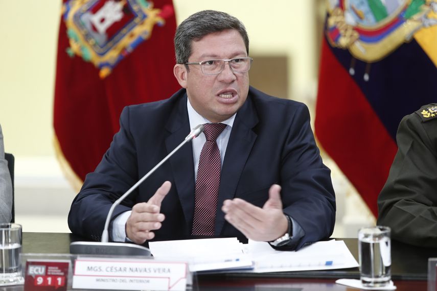 El ministro del Interior, César Navas, presentó su dimisión al presidente del país, a raíz del deterioro de la seguridad en la frontera con Colombia.&nbsp;