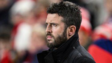 El entrenador inglés del Middlesbrough, Michael Carrick, reacciona durante el partido de ida de las semifinales de la Copa de la Liga inglesa entre el Middlesbrough y el Chelsea en el Riverside Stadium en Middlesbrough, noreste de Inglaterra, el 9 de enero de 2024. Ahora es el nuevo entrenador del Manchester United&nbsp;