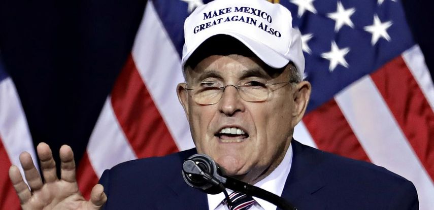 Giuliani fue uno de los asesores que más cerca estuvo de Trump cuando el entonces candidato presidencial republicano visitó México el pasado 31 de agosto