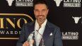 Julián Gil posa en la alfombra roja de los Latino Wall Street Awards. El actor recibió el premio al liderazgo excepcional.&nbsp;