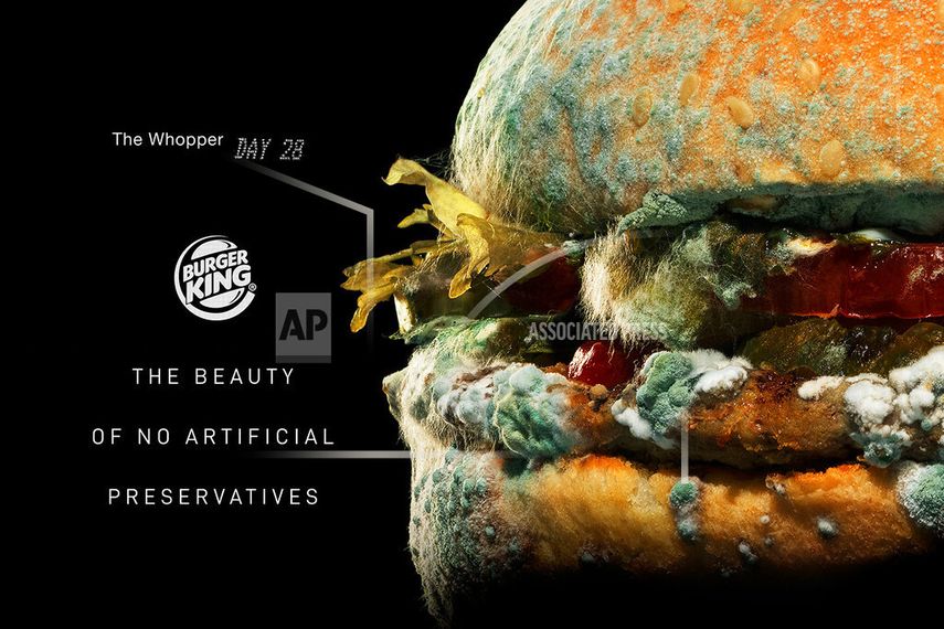 Burger King dijo que tambi&eacute;n quitar&aacute; los colorantes y sabores artificiales de todos sus s&aacute;ndwiches.