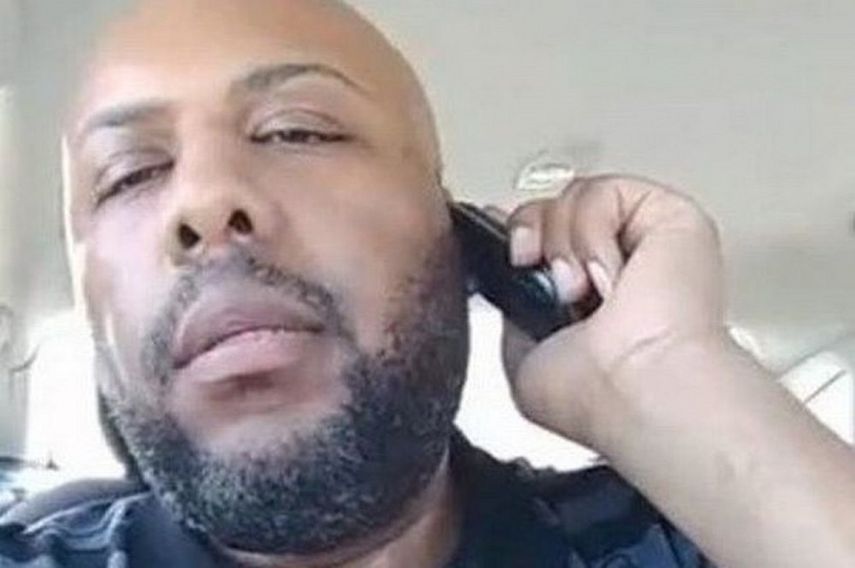 Las autoridades federales han ofrecido una recompensa de 50.000 dólares para quienes puedan ofrecer información para arrestar al sospechoso,&nbsp;Steve Stephens.