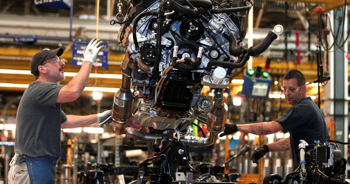 Trump impone aranceles de 25% a los vehículos fabricados fuera de EEUU