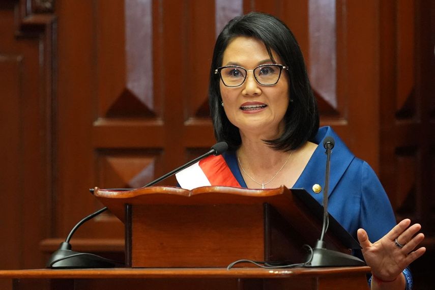 La presidenta de Perú, Keiko Fujimori, habla después de tomar posesión durante su ceremonia de inauguración en el Congreso en Lima el 28 de julio de 2026.