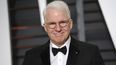 El actor Steve Martin llega a la fiesta de los Óscar de Vanity Fair 2015 el 22 de febrero de 2015 en Beverly Hills, California.