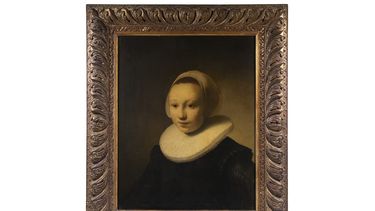 En esta foto sin fecha, proporcionada por Thomaston Place Auction Galleries, aparece la pintura del siglo XVII titulada Retrato de una joven, del artista holandés Rembrandt, vendida en una subasta por 1,4 millones de dólares el 24 de agosto de 2024 por Thomaston Place Auction Galleries en Thomaston, Maine.