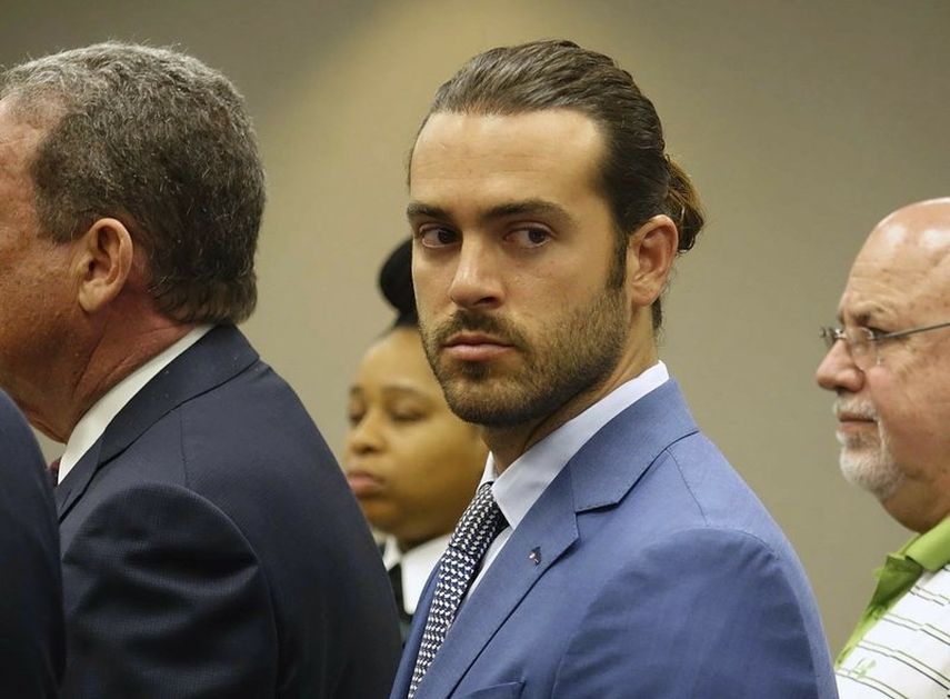 El actor mexicano Pablo Lyle comparece en una corte en Miami-Dade, Florida, el lunes 8 de abril del 2019. Lyle, que inicialmente enfrentó un cargo de agresión, fue acusado de homicidio luego que un hombre al que golpeó en el rostro durante una confrontación vial falleció.&nbsp;