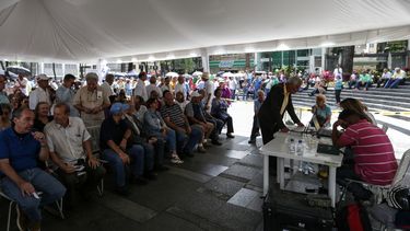 Con la modificación, el proceso de renovación se extenderá dos semanas: hasta el domingo 21 de mayo.