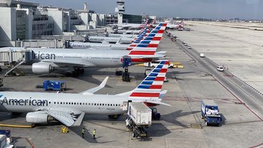 Aviones de American Airlines en el Aeropuerto Internacional de Miami.