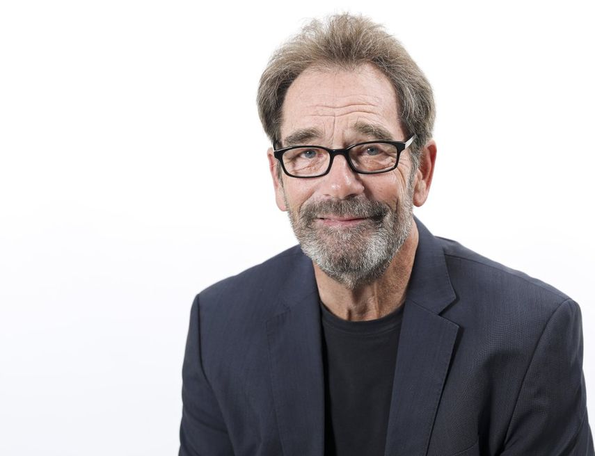 En esta fotograf&iacute;a del 2 de octubre de 2019 Huey Lewis posa para un retrato en Nueva York. El vocalista de 69 a&ntilde;os de Huey Lewis & The News lanzar&aacute; su nuevo &aacute;lbum Weather el 14 de febrero.