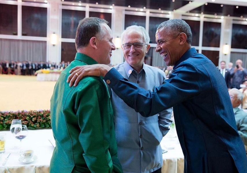Obama con&nbsp;Malcolm Turbbull, primer ministro de Australia, y&nbsp;John Key, el de Nueva Zelanda, en la cena de gala de la Asociación de las Naciones del Sudeste de Asia. Septiembre 2016.
