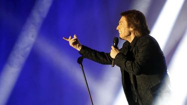 El cantante Raphael.