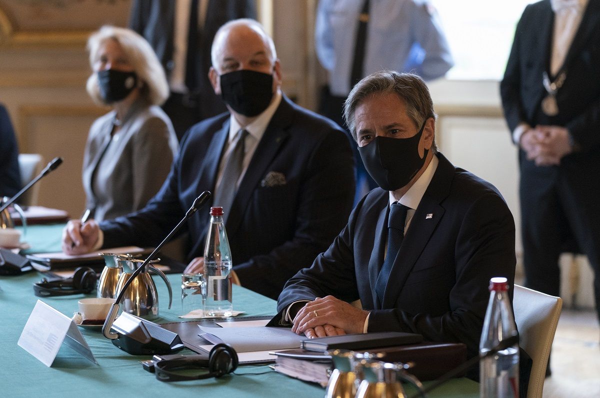 El secretario de Estado estadounidense Antony Blinken, derecha, se reúne con el ministro del Exterior francés Jean-Yves Le Drian en París, martes 5 de octubre de 2021. El secretario de Estado estadounidense Antony Blinken, derecha, se reúne con el ministro del Exterior francés Jean-Yves Le Drian en París, martes 5 de octubre de 2021.