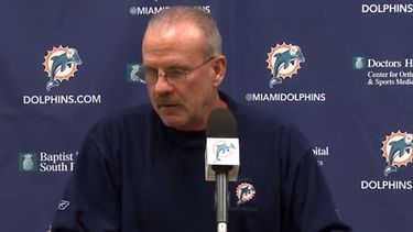 La defensa de los Dolphins se encuentra entre las peores del campeonato. (ARCHIVO)