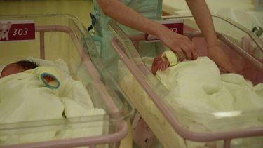 Población china disminuye por primera vez en más de 60 años.