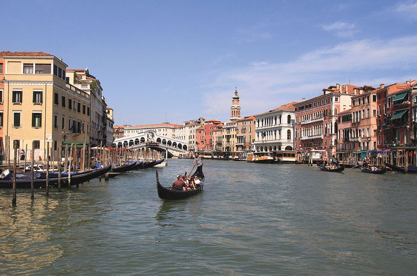 A orillas del Gran Canal hay decenas de restaurantes. (dpa)