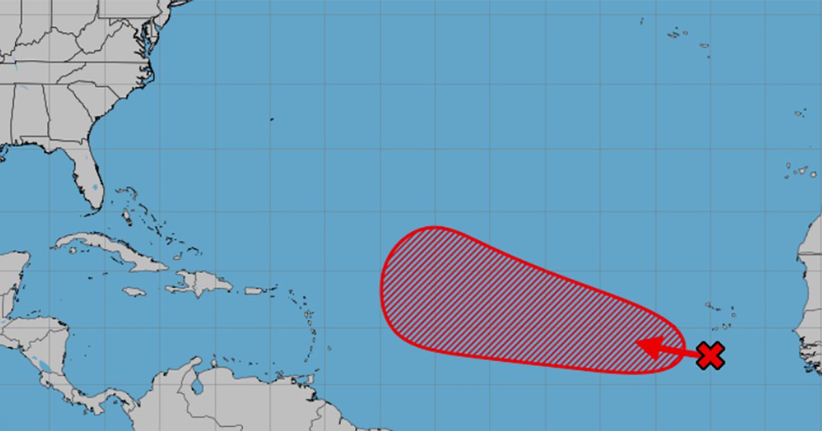 No pierden de vista onda tropical tras salir de África