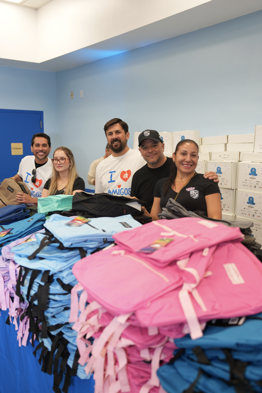 70 voluntarios se dieron cita para apoyar la iniciativa.