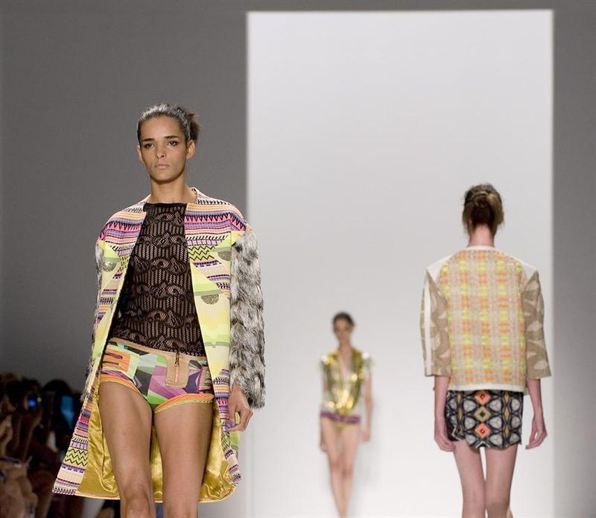 Modelos del diseñador barcelonés presentados en la semana de la moda de Nueva York.(EFE)