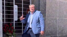Mike Hammer, el Encargado de Negocios de la Embajada de los Estados Unidos en Cuba, visita la tumba de la tumba de Oswaldo Payá Sardiñas.