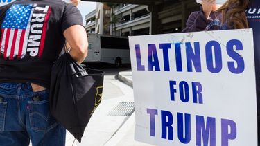 Representantes del grupo Latinos For Trump se oponen a la Ley Santuario en California.