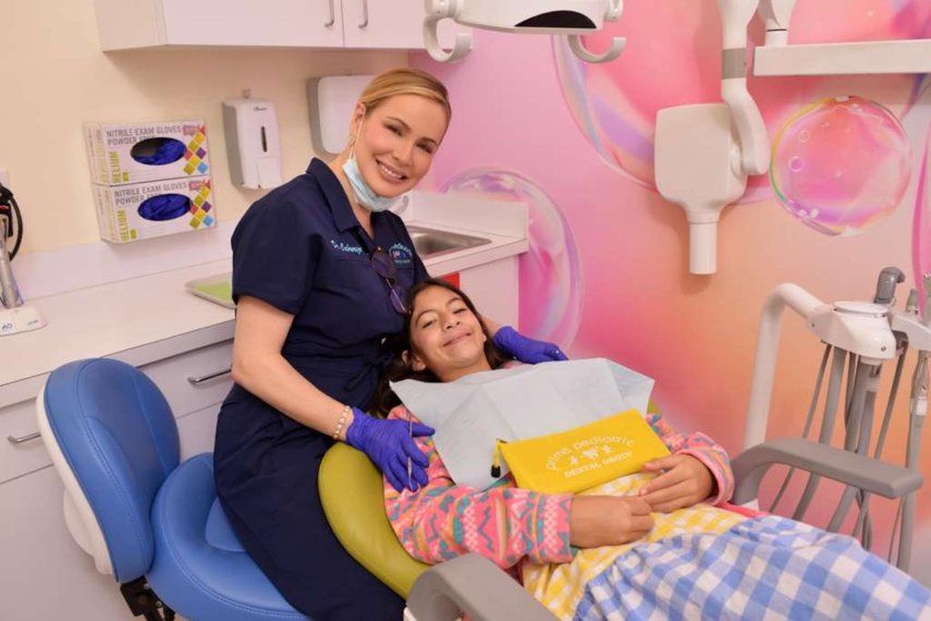 La Dra. Ania Cabrerizo, dentista especializada en pediatría.