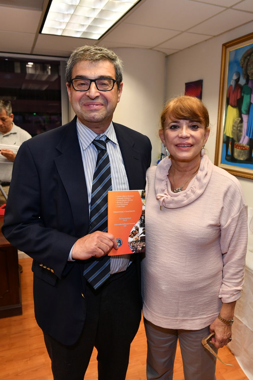 Luis Fleischman y Beatriz Rangel.