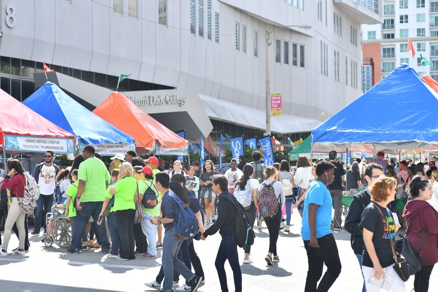 La Feria del Libro de Miami se extiende hasta el domingo 19 de noviembre.&nbsp;