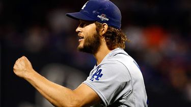 Kershaw forzó un quinto y decisivo juego en Dodger Stadium. (CORTESÍA)