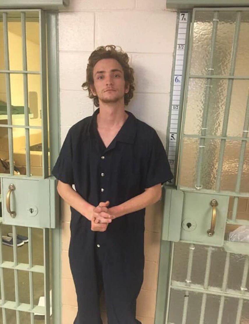 Foto del sospechoso de los tiroteos en Luisiana,&nbsp;Dakota Theriot, distribuida por la Oficina del Alguacil de&nbsp;Livingston Parish.