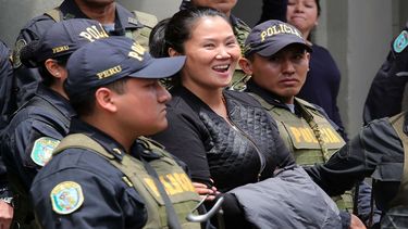 Keiko Fujimori durante su traslado a una cárcel para mujeres en Lima, Perú.