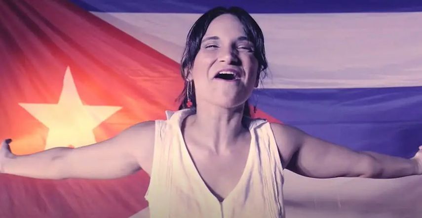 La cantante Annie Garcés, afín al régimen en Cuba.&nbsp;