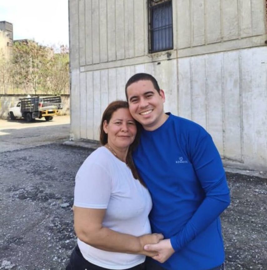 El abogado Kennedy Tejeda, activista del Foro Penal, fue excarcelado por el régimen chavista este 25 de enero. Tejeda estuvo arbitrariamente desde el 2 de agosto de 2024