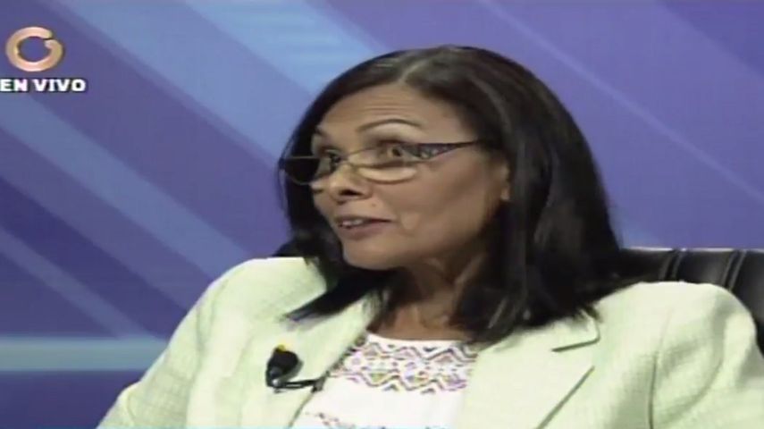 Socorro Hernández, una de las cuatro rectoras del CNE, tras sus declaraciones a Globovisión, llamó al canal y dijo que&nbsp;había dado una respuesta hipotética sobre el referendo revocatorio.