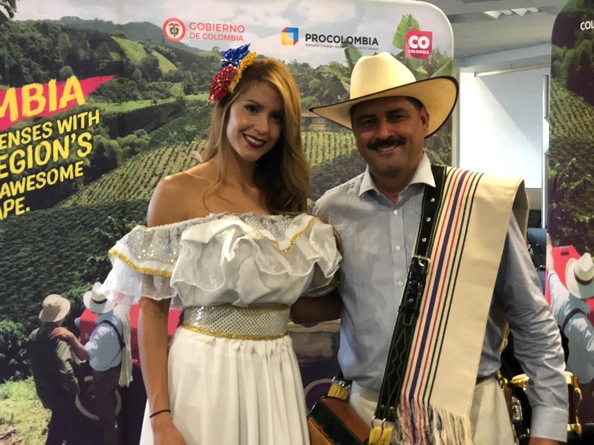 El célebre personaje Juán Valdez fue el anfitrión del evento inaugural.&nbsp;