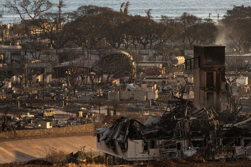 Así quedaron casas y los edificios quemados después de un incendio forestal en Lahaina, en el oeste de Maui, Hawái, el 12 de agosto de 2023.