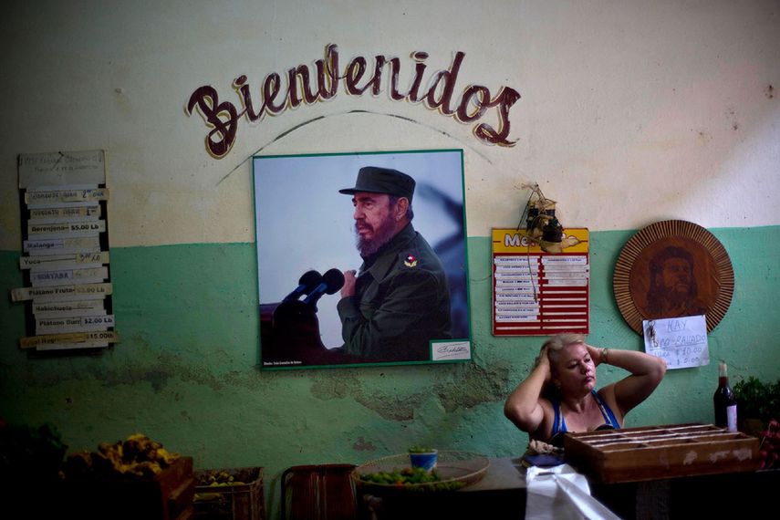 Al inicio de la epidemia de VIH en la isla, los enfermos eran recluidos en instalaciones alejadas de las ciudades donde se les ofrecía el tratamiento y se les prohibía la salida