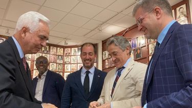 Varios eurodiputados se reunieron en la sede de la Brigada 2506 para analizar la situación sociopolítica en Cuba