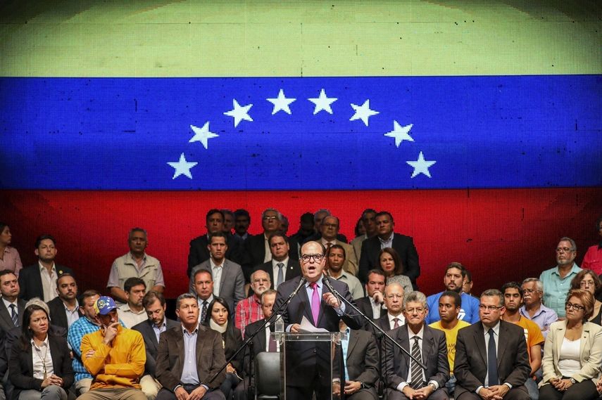 La MUD fijó su posición para una verdadera elección en Venezuela en una carta dirigida al dictador Nicolás Maduro y en la que exigió que la coalición sea habilitada como partido.