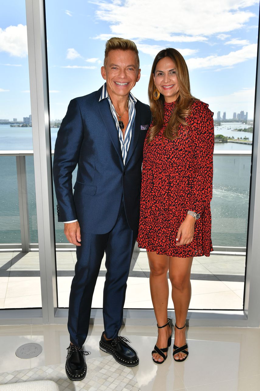 Giovanni Scutaro y Sussie Prada.