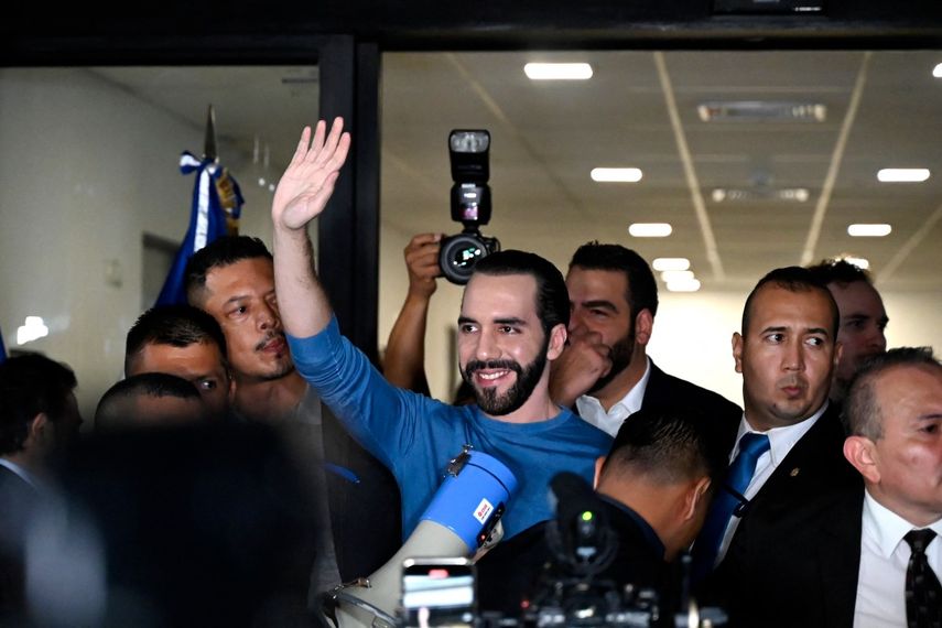 La lucha contra las pandillas le ha ganado el respaldo popular al presidente Nayib Bukele