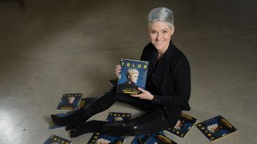 Amber Case, cíborg-antropóloga estadounidense, está entre las vices que reclaman cada una tecnología más humana.