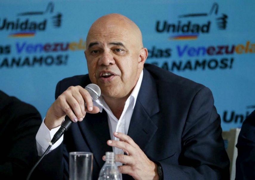 El representante de la oposición, Jesús Torrealba, dijo que Shannon respaldó la iniciativa del Vaticano en el proceso de diálogo que comenzó en el país el pasado domingo