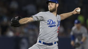 Cuatro lanzadores de Los Ángeles se combinaron para realizar la hazaña en suelo azteca.