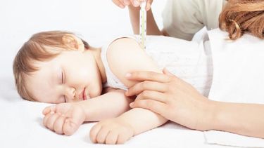 Lo normal es que los padres acudan con su hijo al pediatra entre una y tres veces al año.