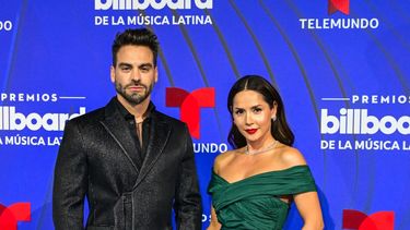 El presentador de televisión venezolano Frederik Oldenburg y la actriz colombiana Carmen Villalobos asisten a los Premios Billboard de la Música Latina 2024 en el Fillmore Miami Beach en el Teatro Jackie Gleason en Miami Beach, Florida, el 17 de octubre de 2024.