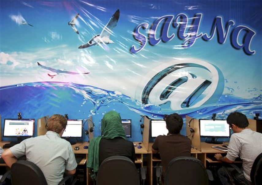 Un café  internet en Teherán , Irán ( Foto AP)