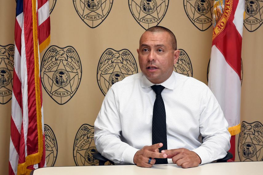 El vocero de la Policía de Miami-Dade, Álvaro Zabaleta, comentó que aumenta la cantidad de ciudadanos que recurren a una corte en busca de esa protección legal.&nbsp;
