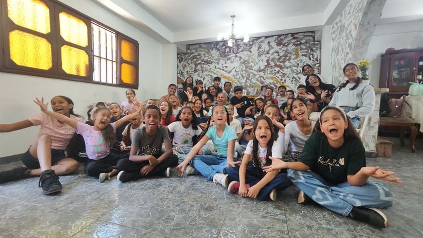 niños y jóvenes de la barriada caraqueña El Guarataro presentan este sábado 28 de marzo el musical Jesucristo Superstar